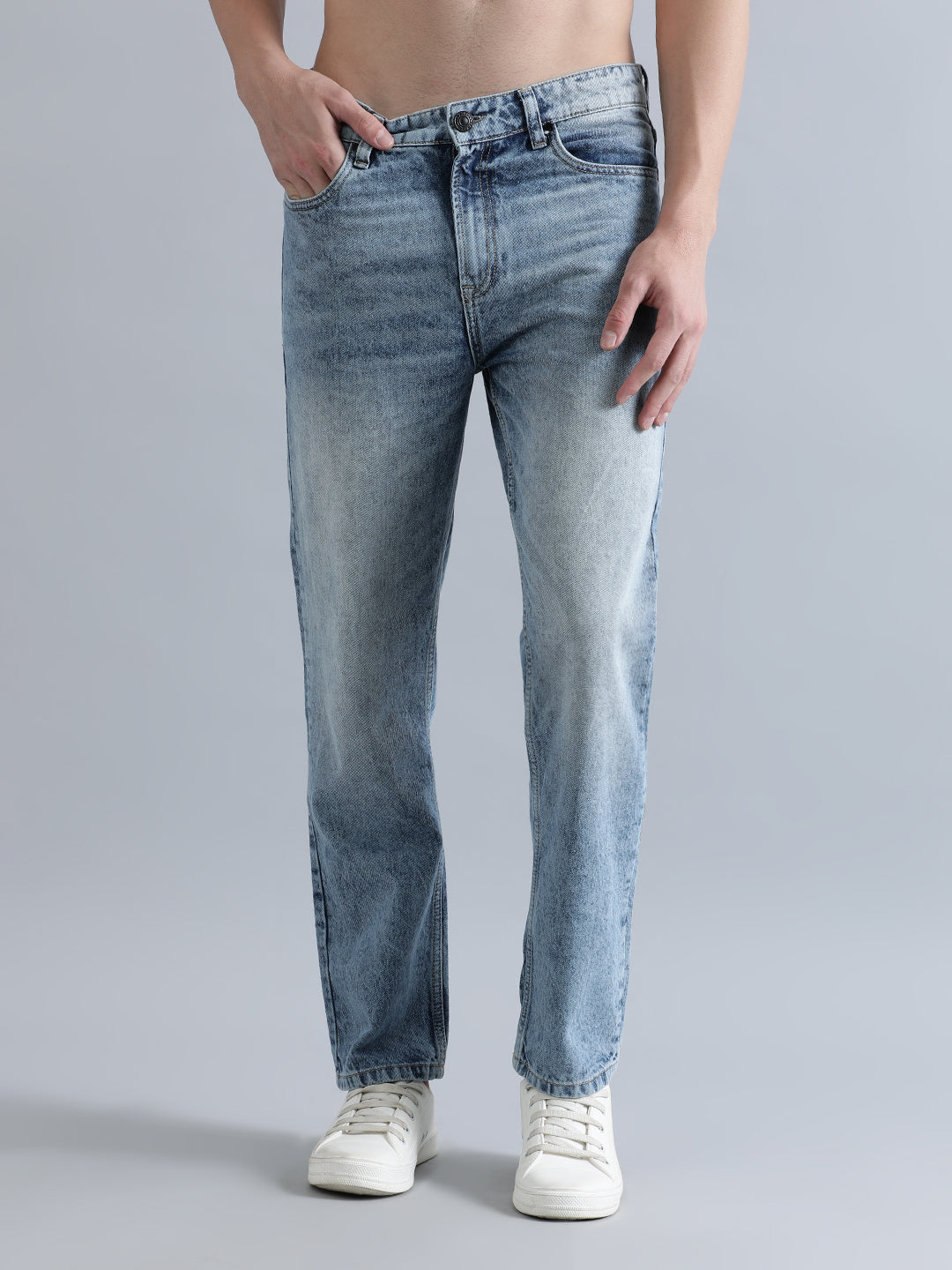 Men Blue Relaxed Fit Solid Light Fade Jeans