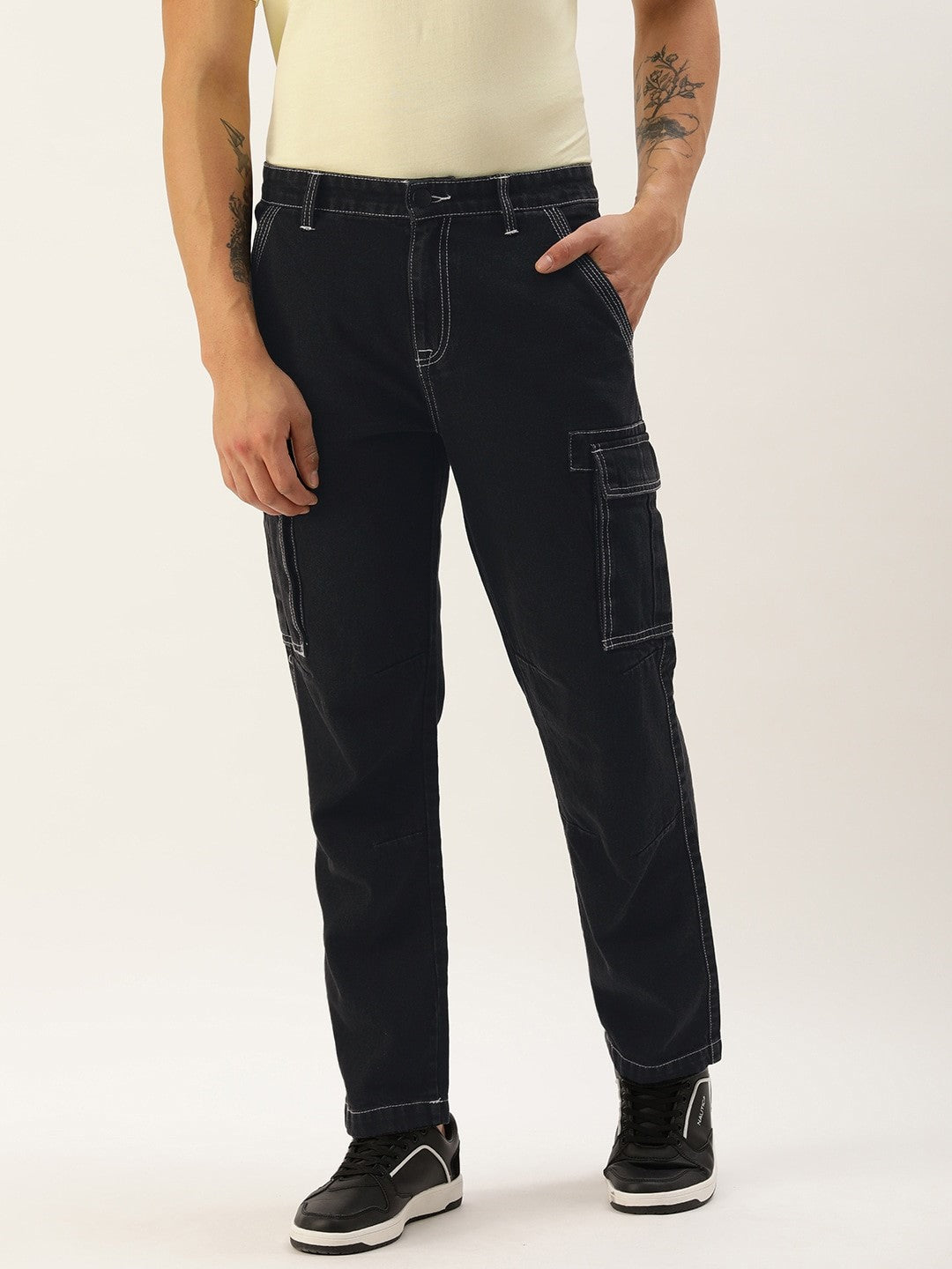 Men Charcoal Relaxed Fit Solid Cargo Jeans