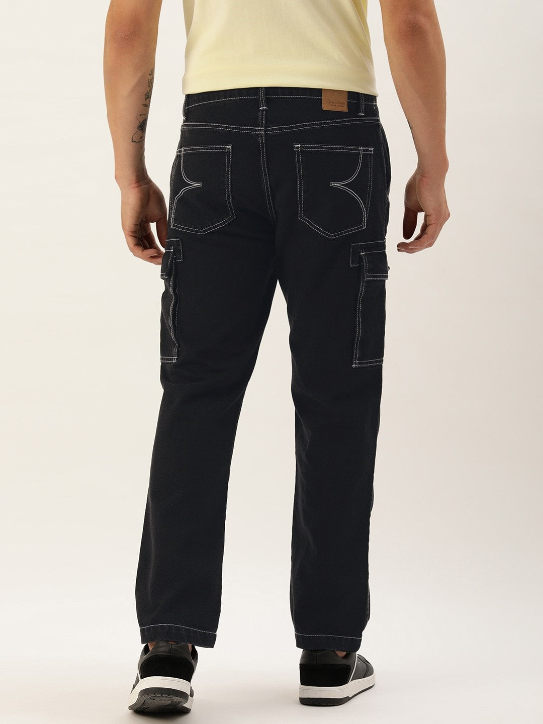 Men Charcoal Relaxed Fit Solid Cargo Jeans