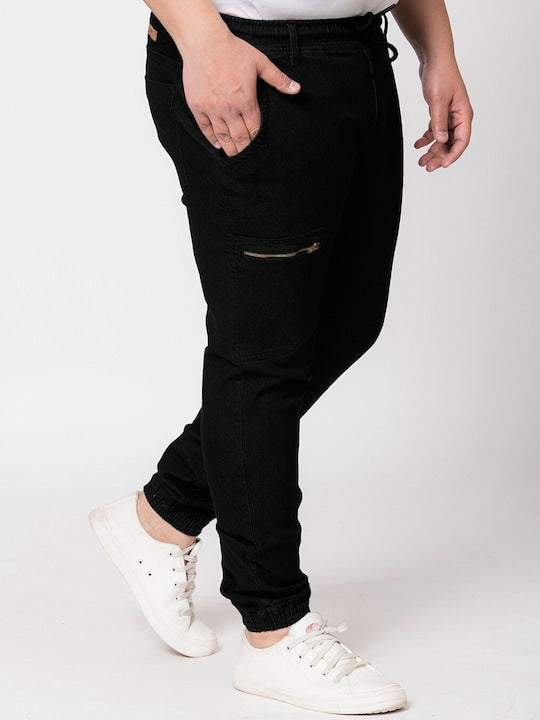 Men Black Regular Fit Solid Cargo Jogger Jeans