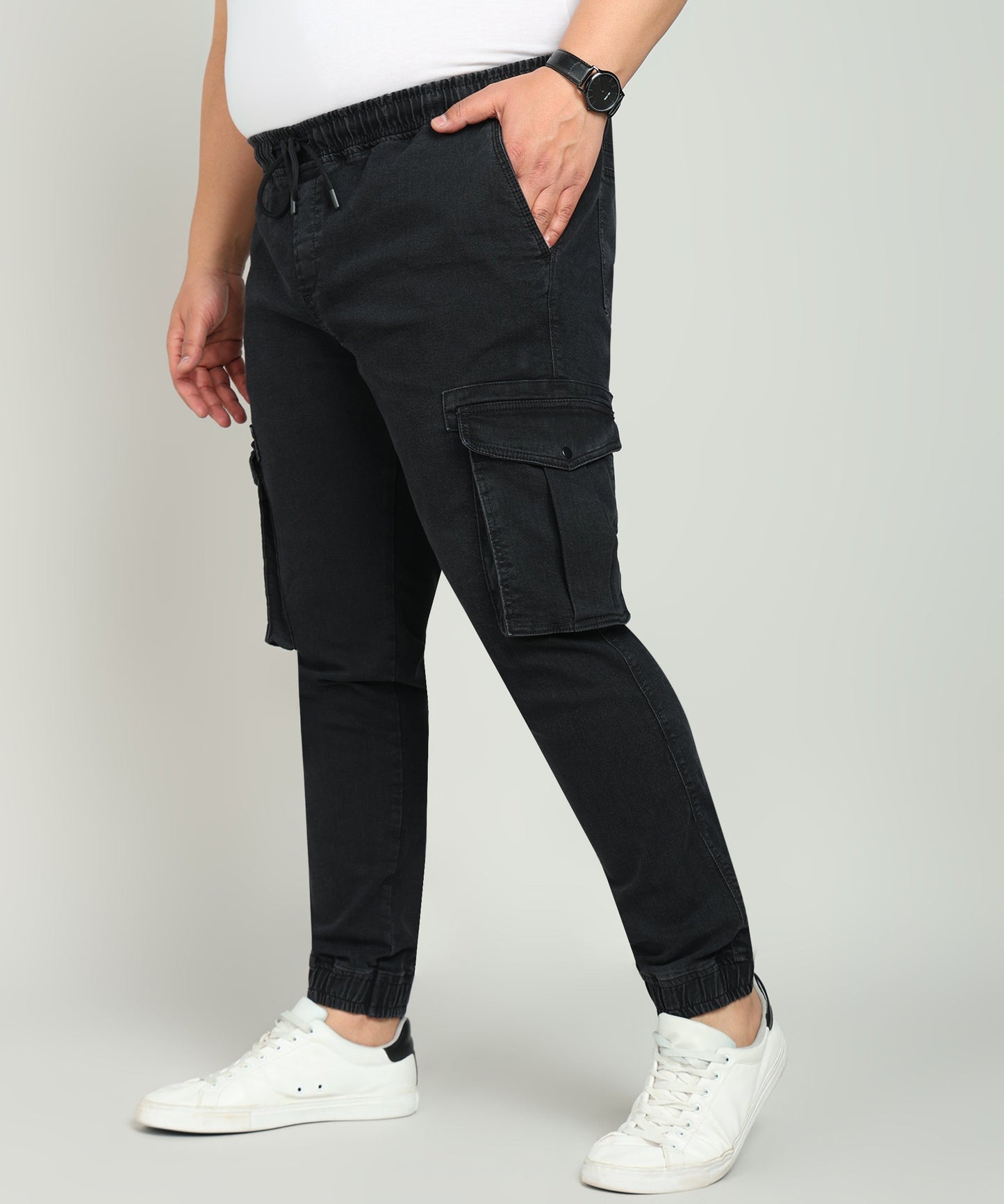 Men Charcoal Regular Fit Solid Cargo Jogger Jeans