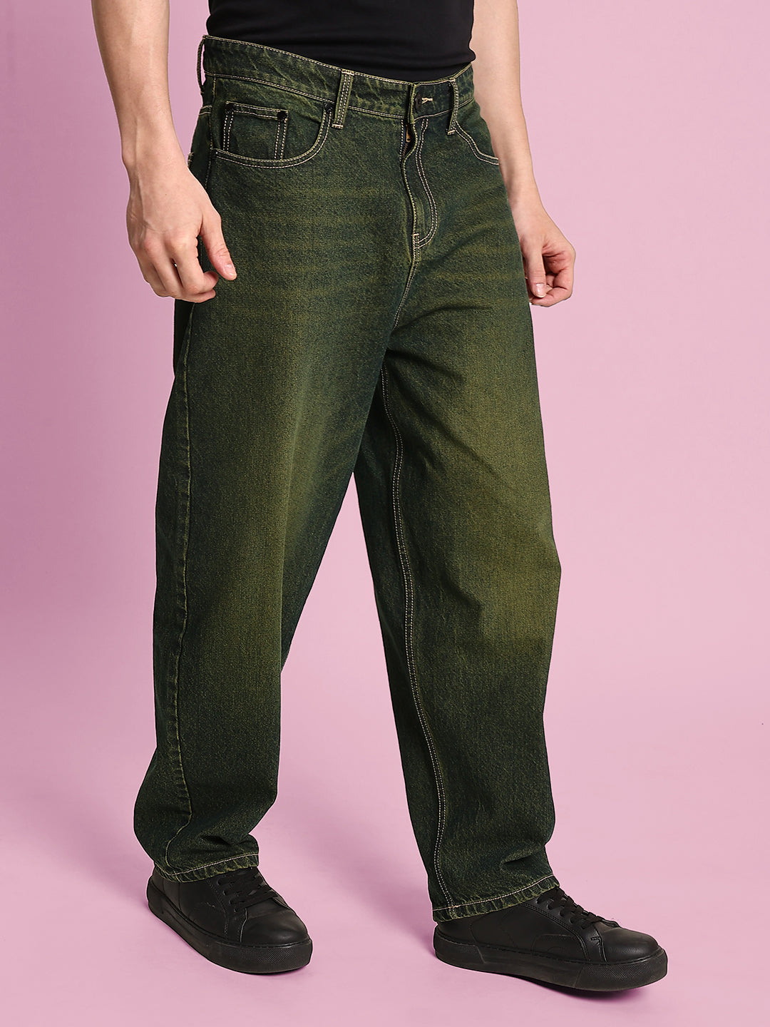 Men Green Tinted Baggy Fit Washed Jeans