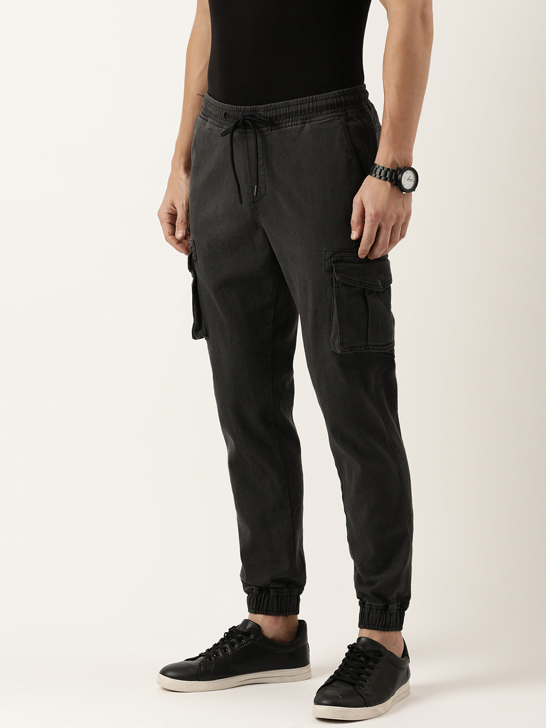 Men Charcoal Regular Fit Solid Cargo Jogger Jeans