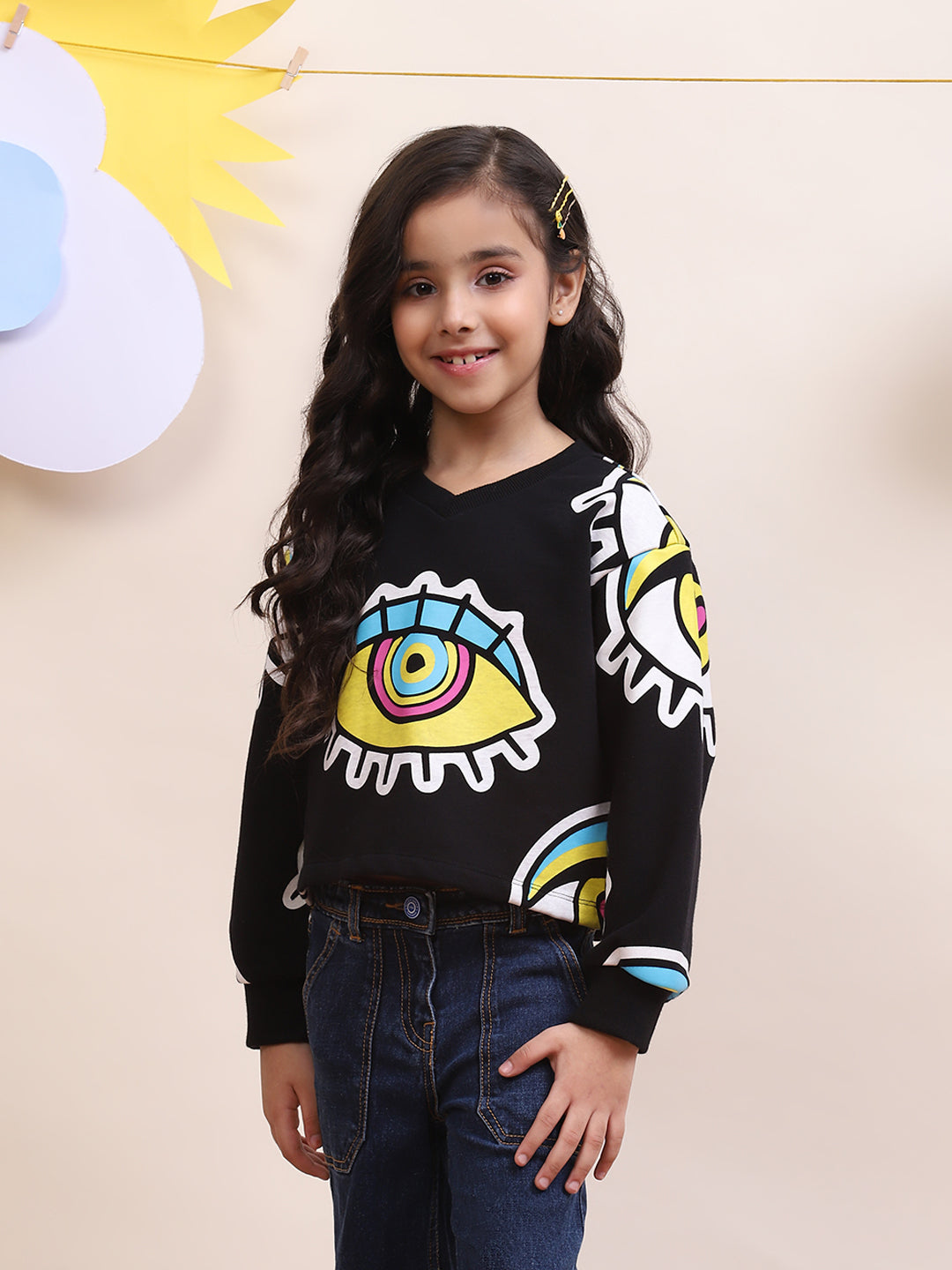 Unisex Black Eye Graphic Sweatshirt - Bold & Artistic Design for Kids