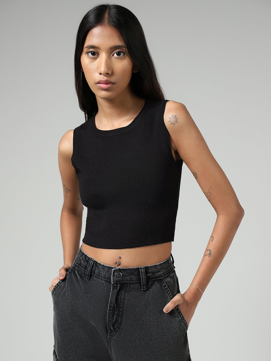 Nuon Black Sleeveless Crop Top