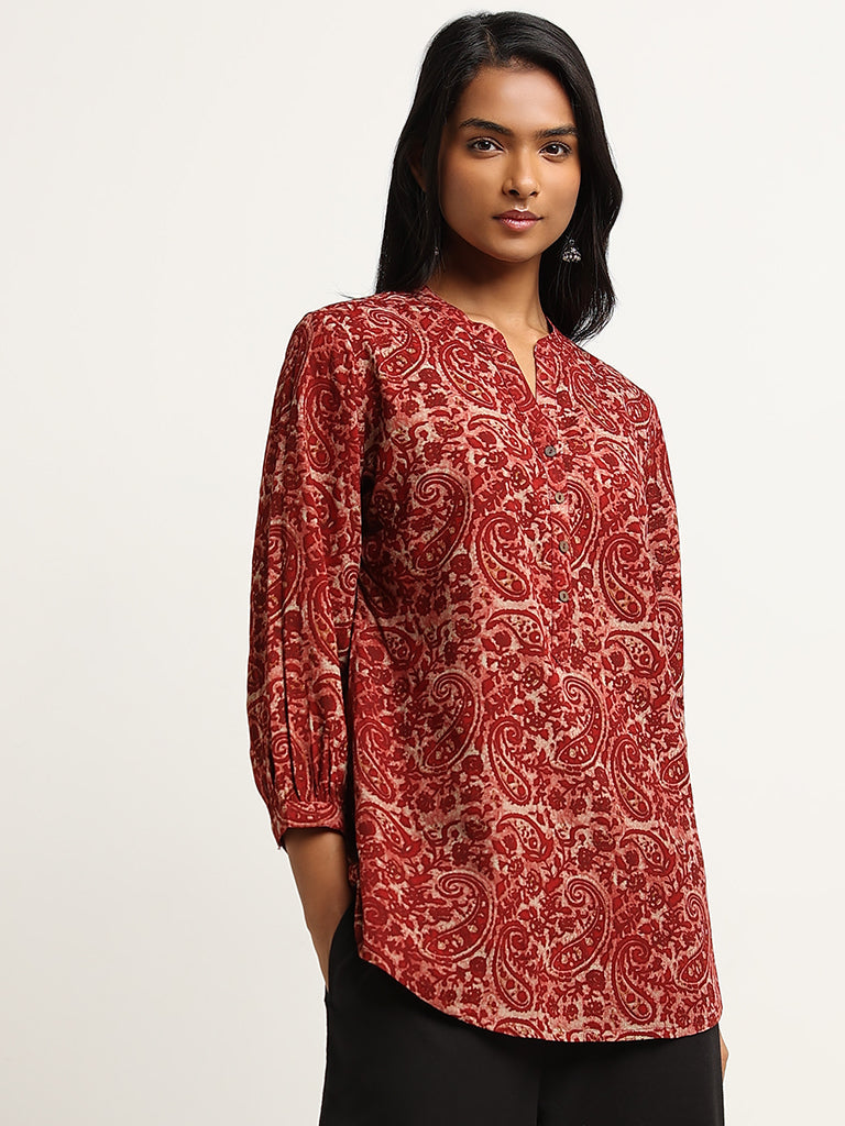 Utsa Red Paisley Printed Kurti