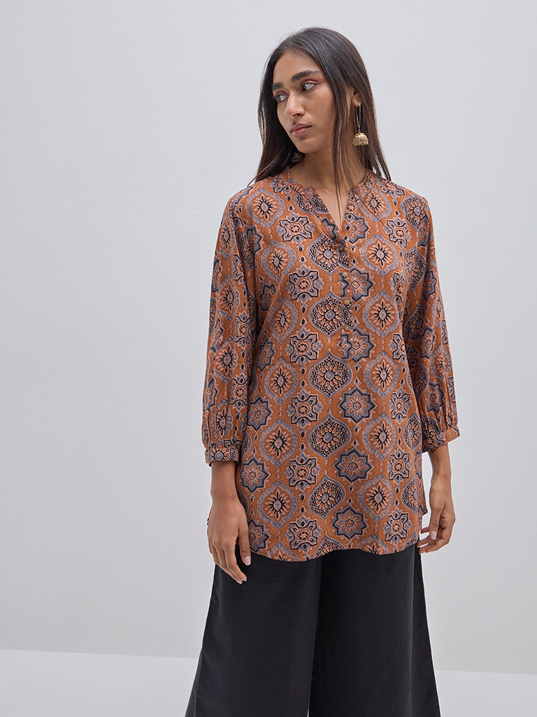 Utsa Brown Printed Straight Kurti