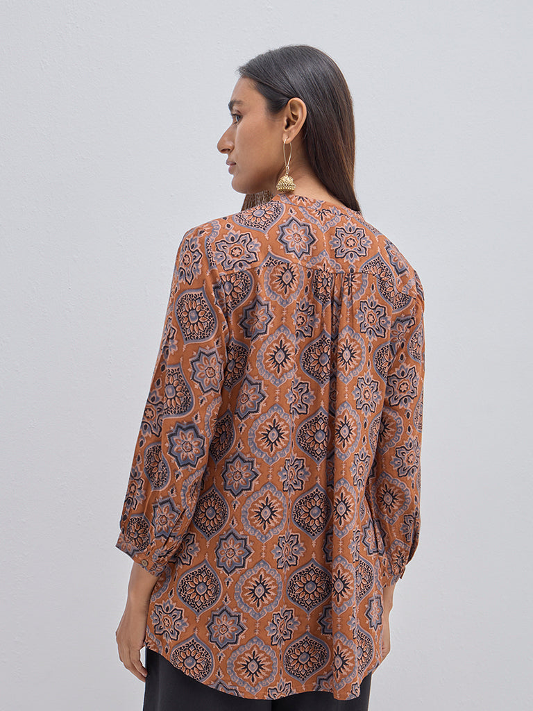 Utsa Brown Printed Straight Kurti