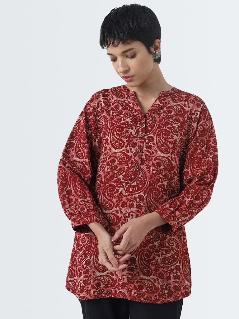 Utsa Red Paisley Design Straight Kurti