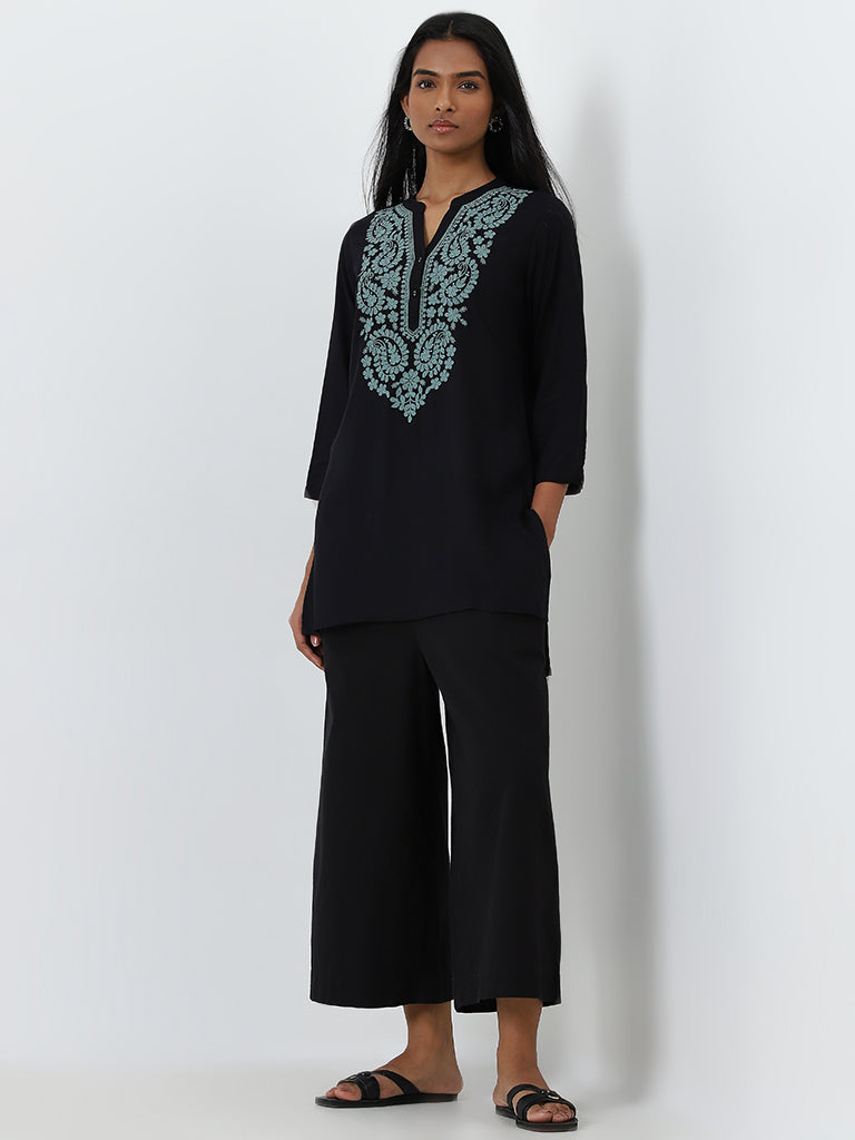 Utsa Black Paisley Embroidered High-Low Kurti