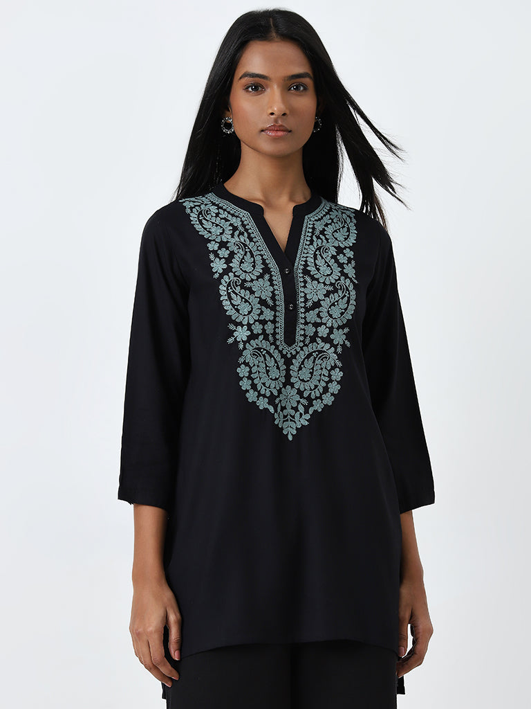 Utsa Black Paisley Embroidered High-Low Kurti