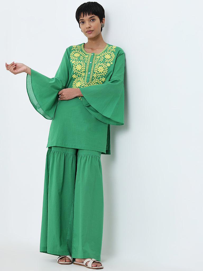 Utsa Green Floral Embroidered Straight Cotton Kurti