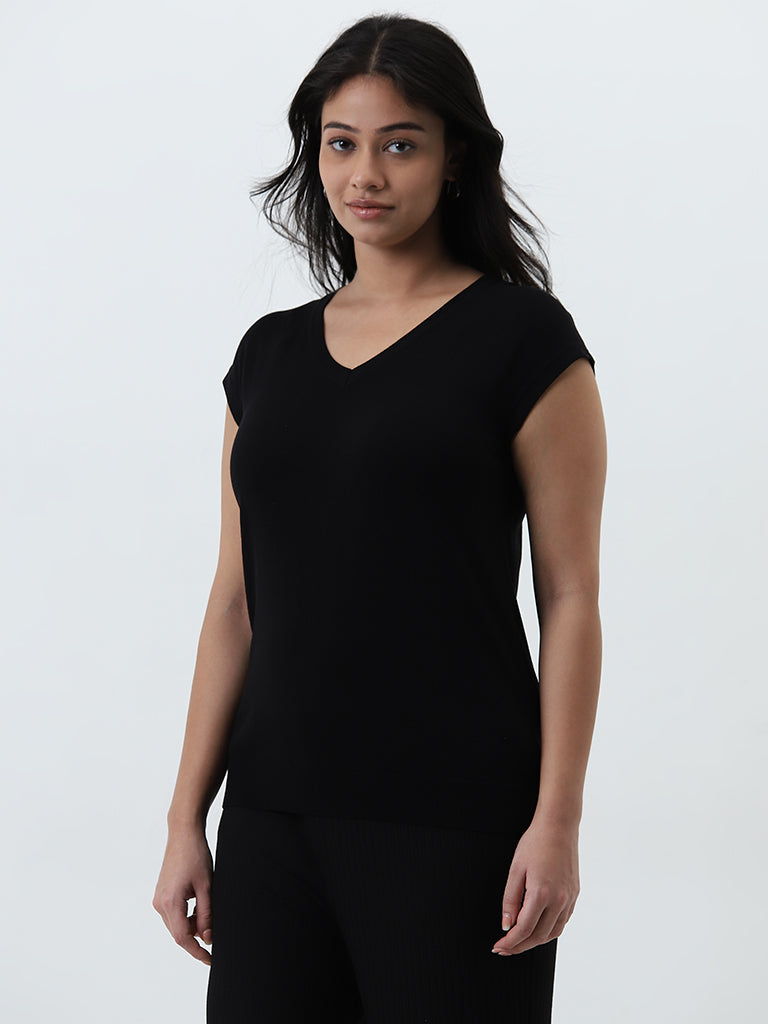 Gia Black Solid Top