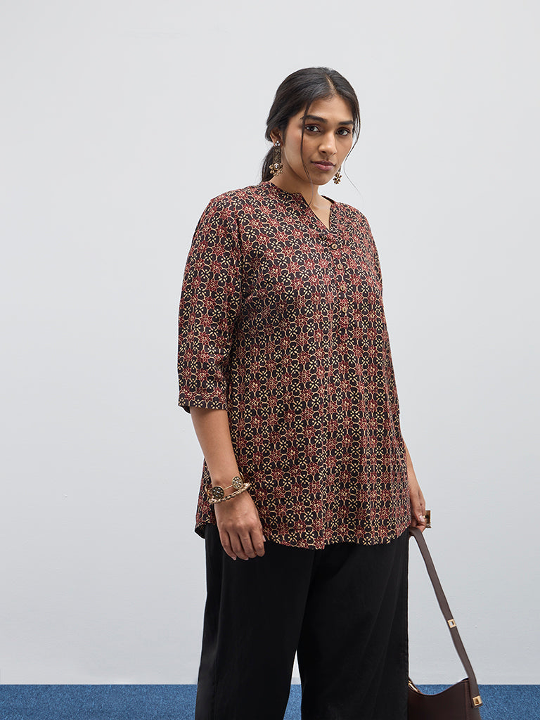 Diza Black Floral Printed Straight Kurti