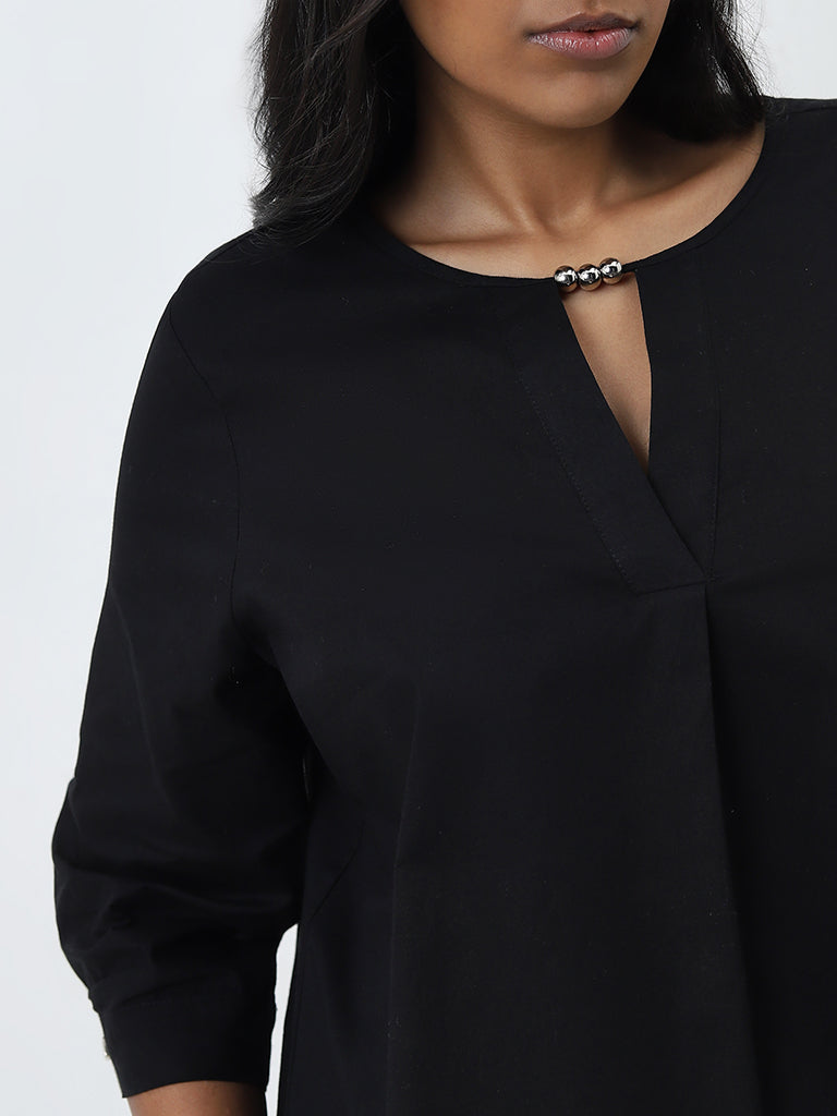 Gia Black Solid Cotton Blouse