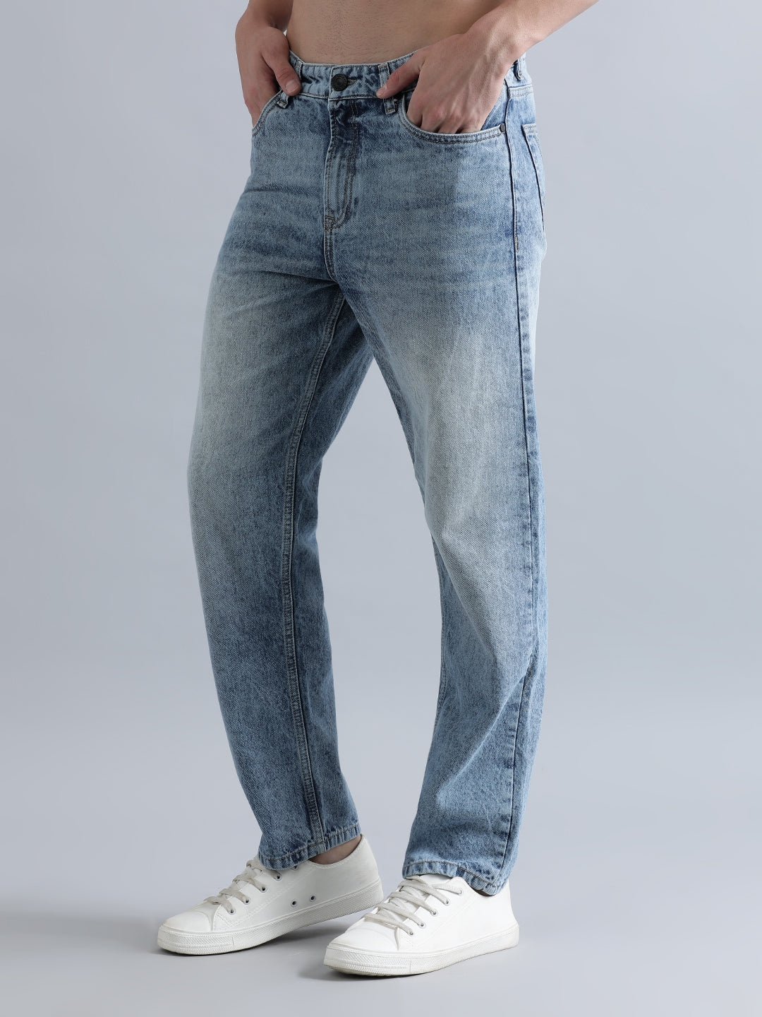 Men Blue Relaxed Fit Solid Light Fade Jeans