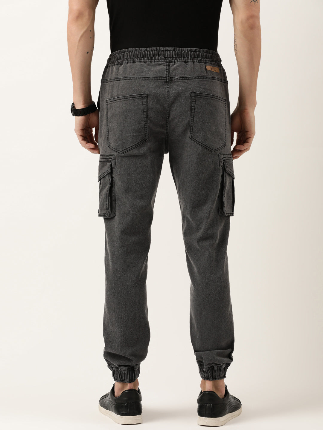 Men Grey Regular Fit Solid Cargo Jogger Jeans