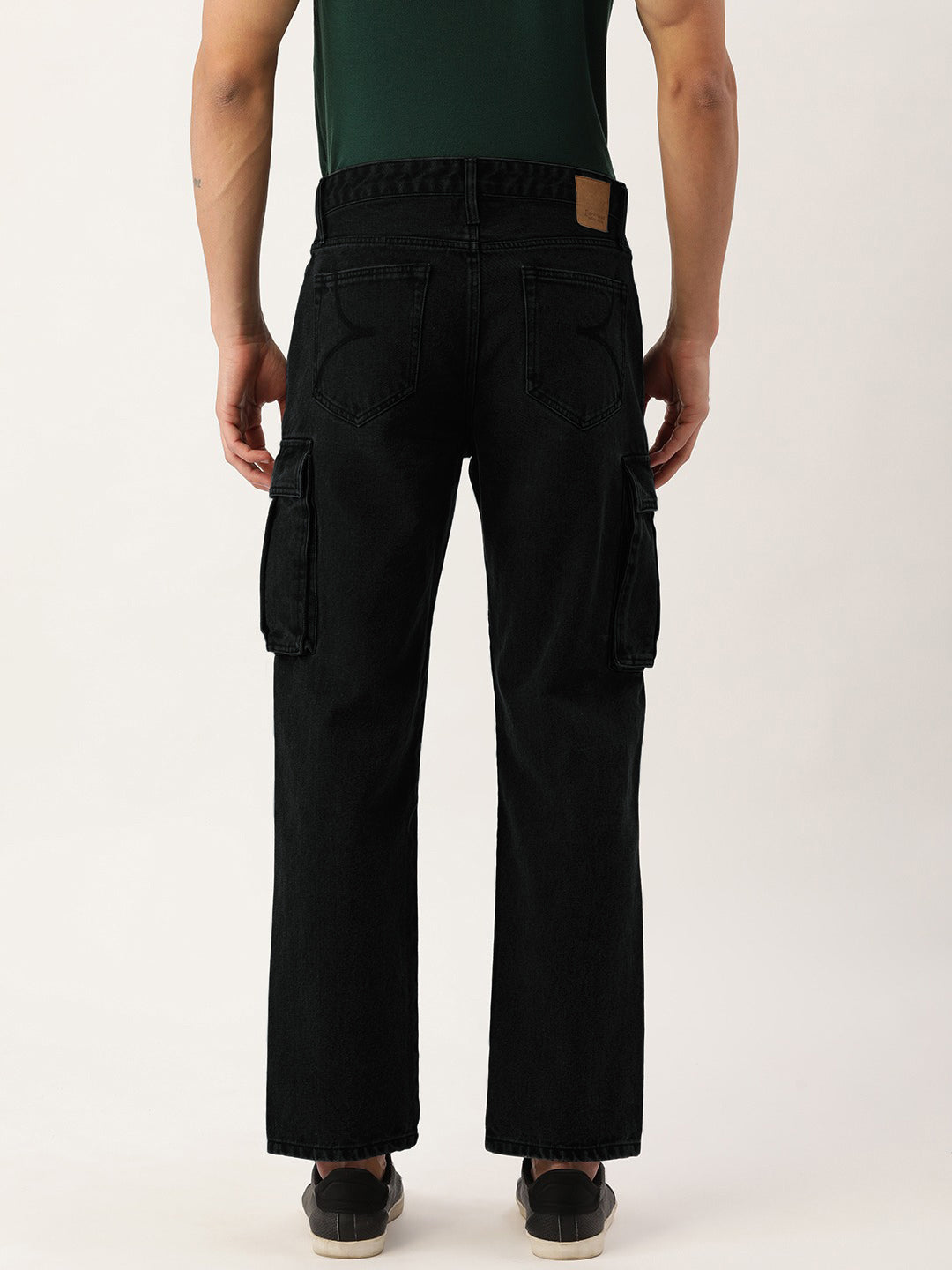 Men Black Relaxed Fit Solid Cargo Jeans