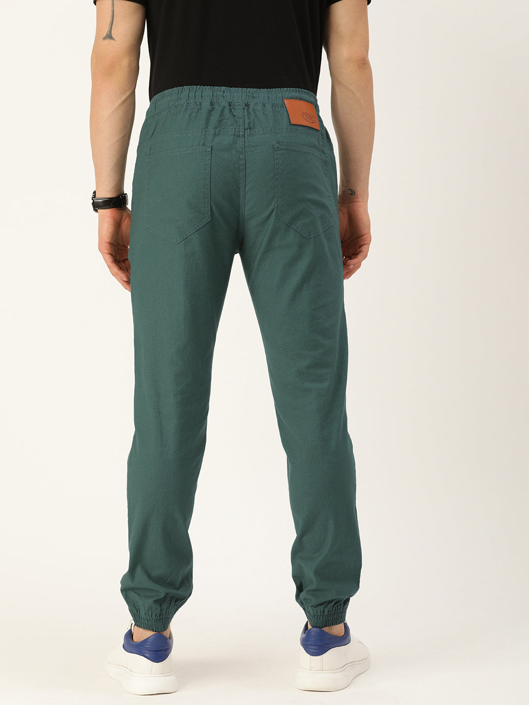 Men Dark Green Slim Fit Solid Casual Jogger