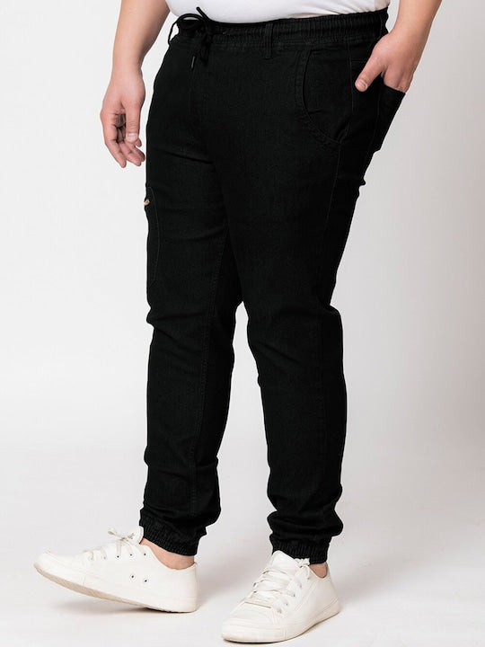 Men Black Regular Fit Solid Cargo Jogger Jeans