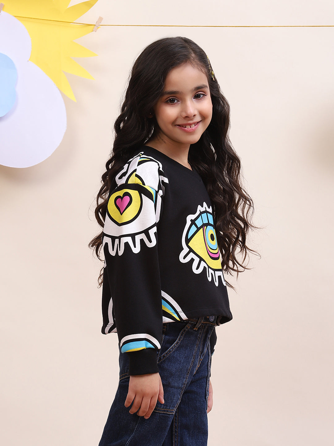 Unisex Black Eye Graphic Sweatshirt - Bold & Artistic Design for Kids