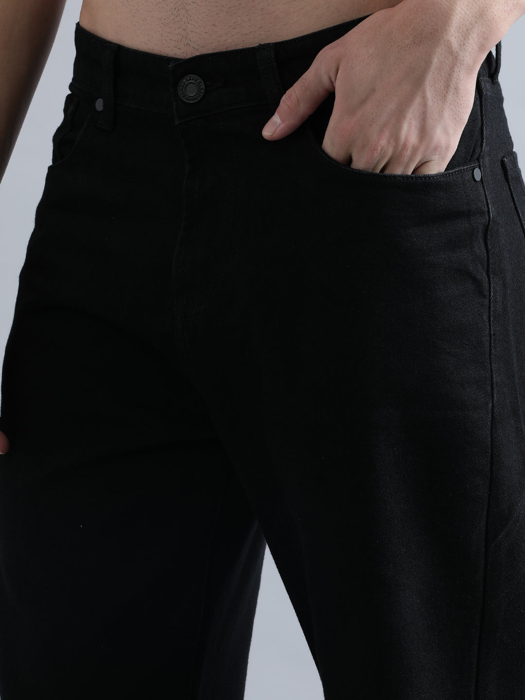 Men Black Loose Fit Crop Jeans with Print