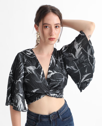 Rareism Women Ainara Dark Black Polyester Fabric Regular Fit Cropped V-Neck Half Sleeves Abstract Print Top