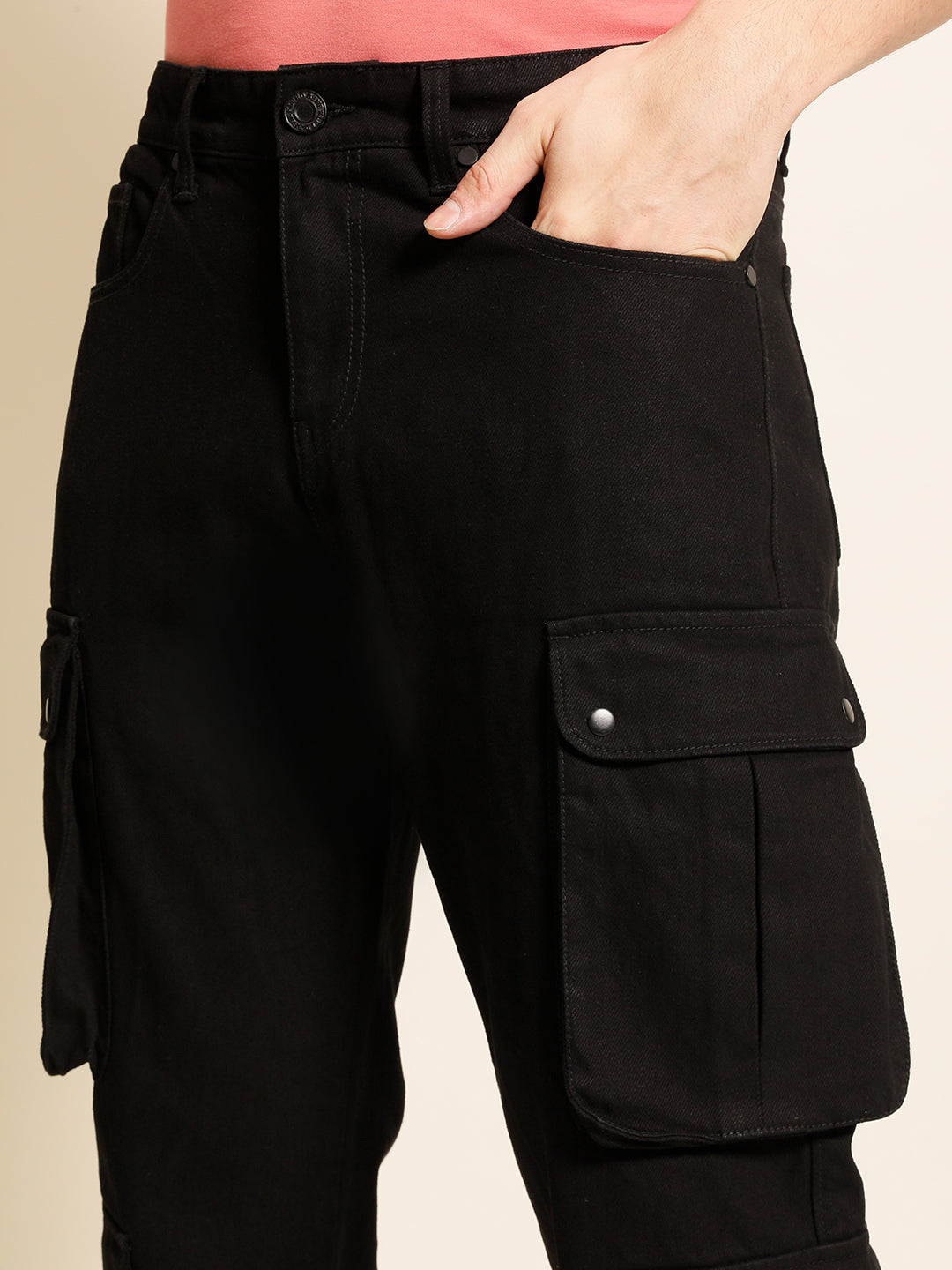 Men Black Relaxed Fit Solid Jeans With Snap