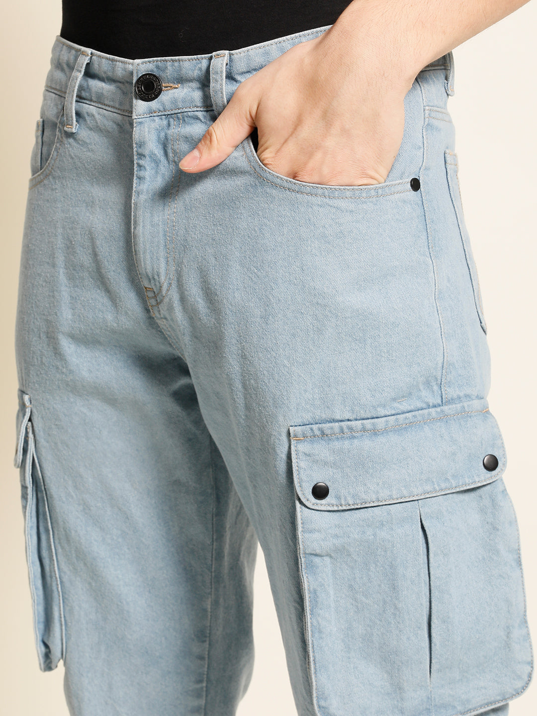 Men Lightblue Relaxed Fit Solid Jeans With Snap