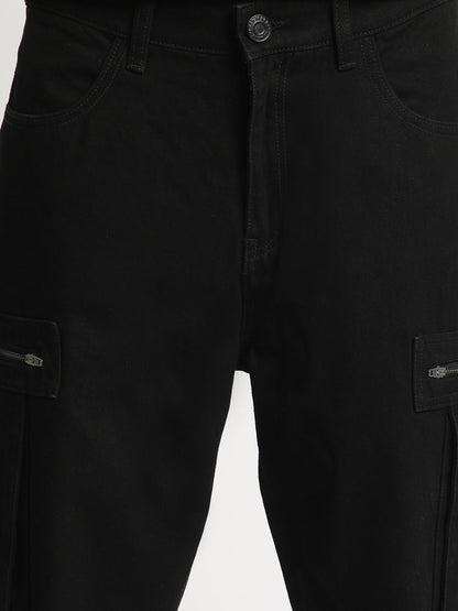 Men Black Straight Fit Solid Cargo Jeans with Zipper Pockets