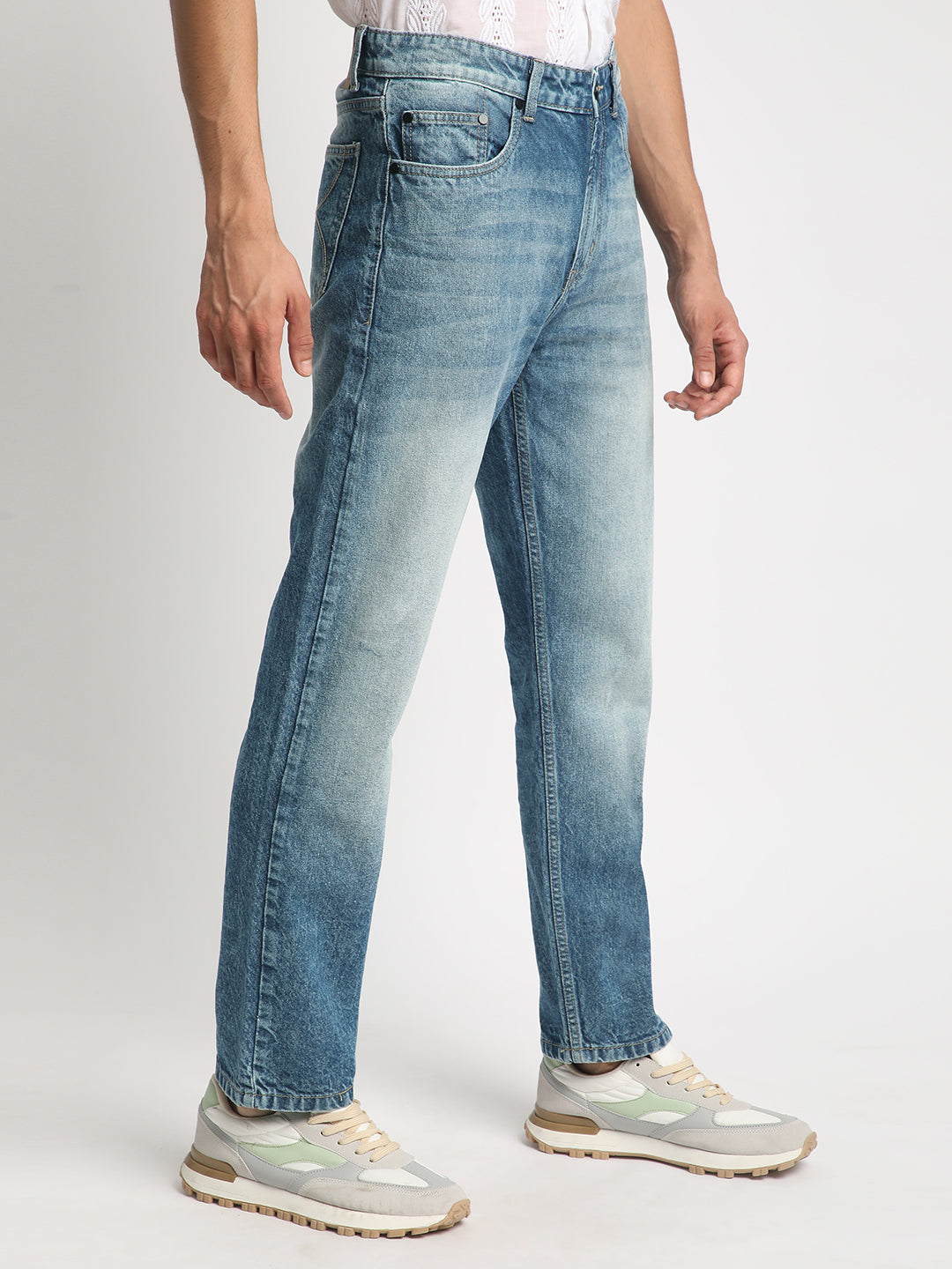 Men Blue Relaxed Fit Solid Jeans