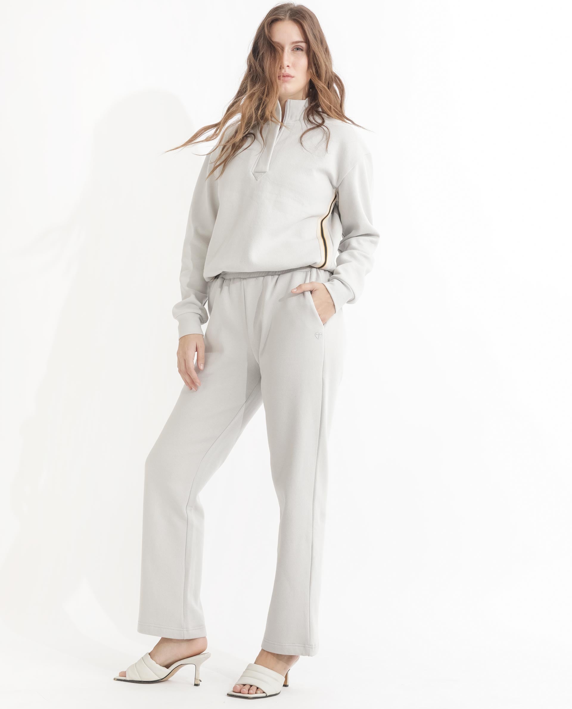 Rareism Women Fronk Light Grey Poly Cotton Fabric Tailored Fit Solid Mid Rise Ankle Length Track Pant