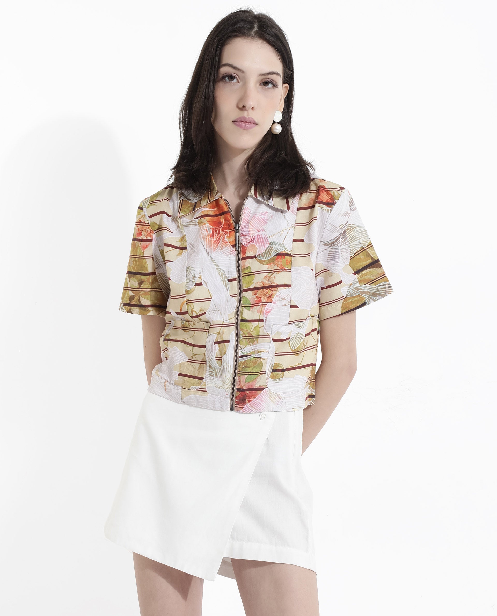 Rareism Women Klapan Multi Short Sleeve Collared Neck Zipper Closure Cropped Floral Print Top