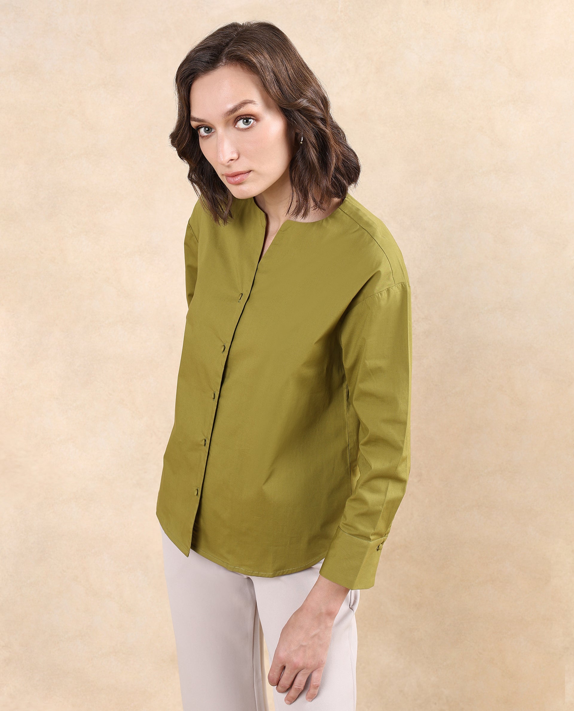 Rareism Women Nagoya Green Cuffed Sleeve Round Neck Button Plain Top