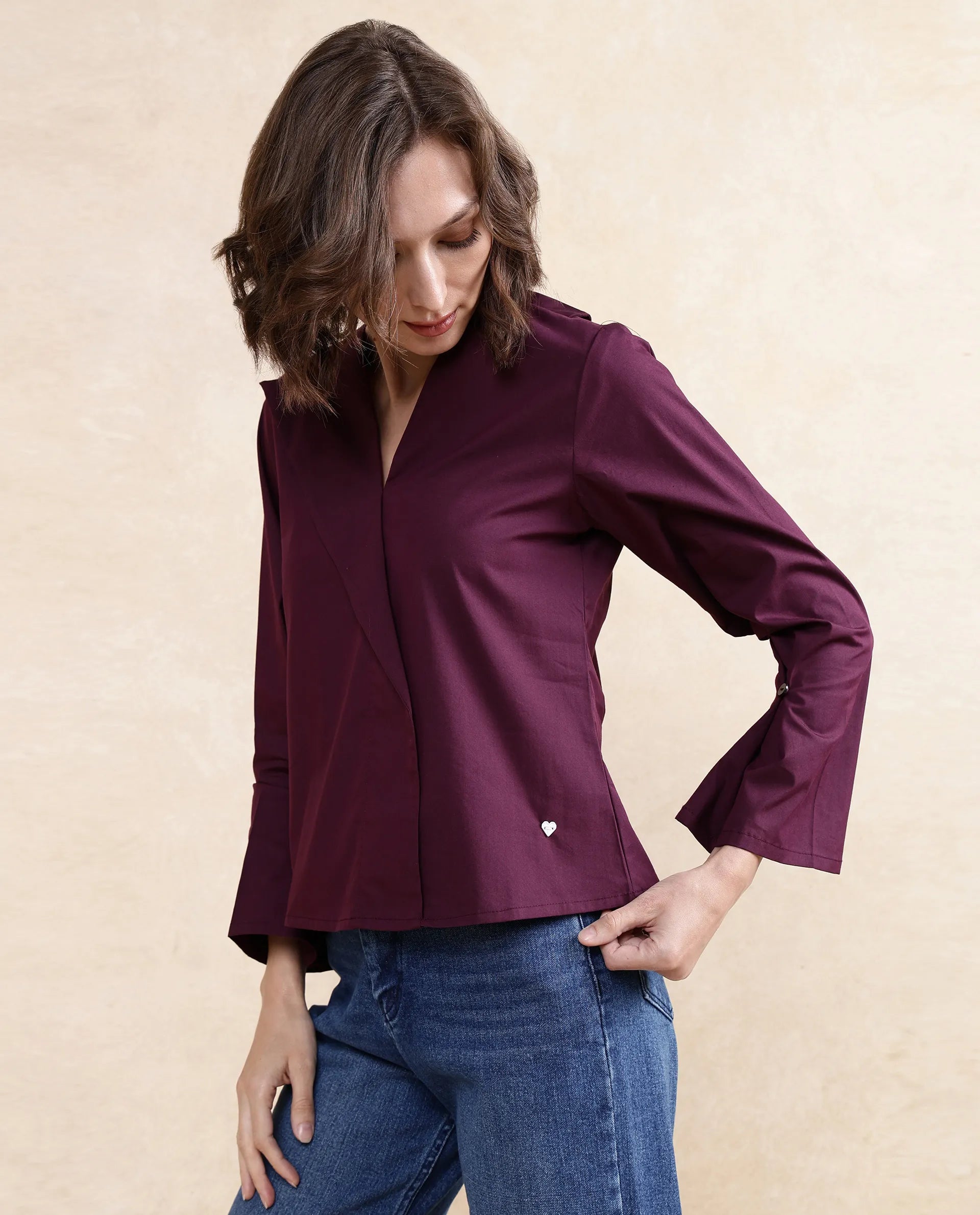 Rareism Women Perdu Purple Bell Sleeves V-Neck Plain Top