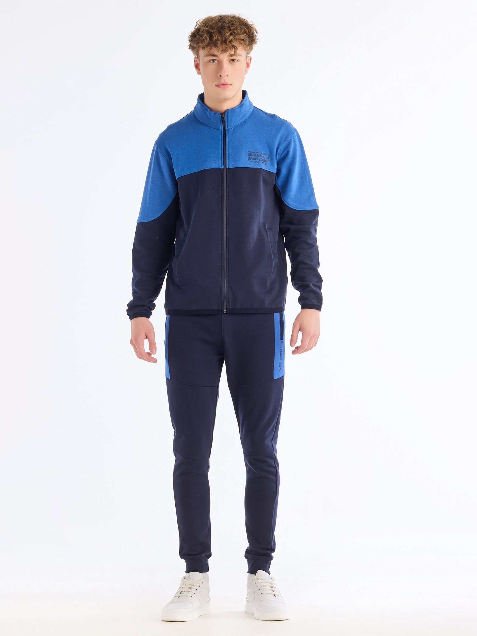 Blue Solid Zipped Sweatshirt