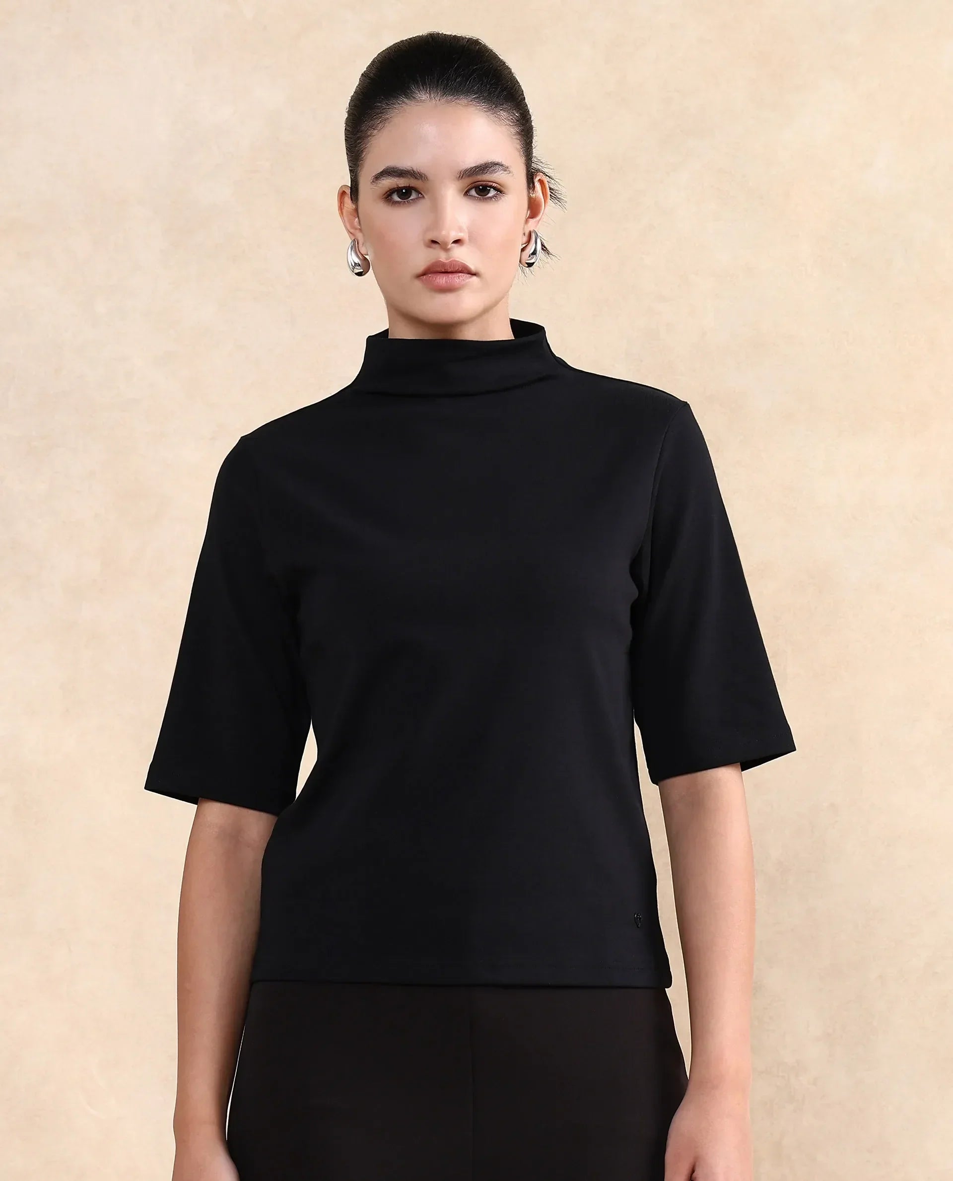 Rareism Women Rohdrio Black Knitted Plain Top