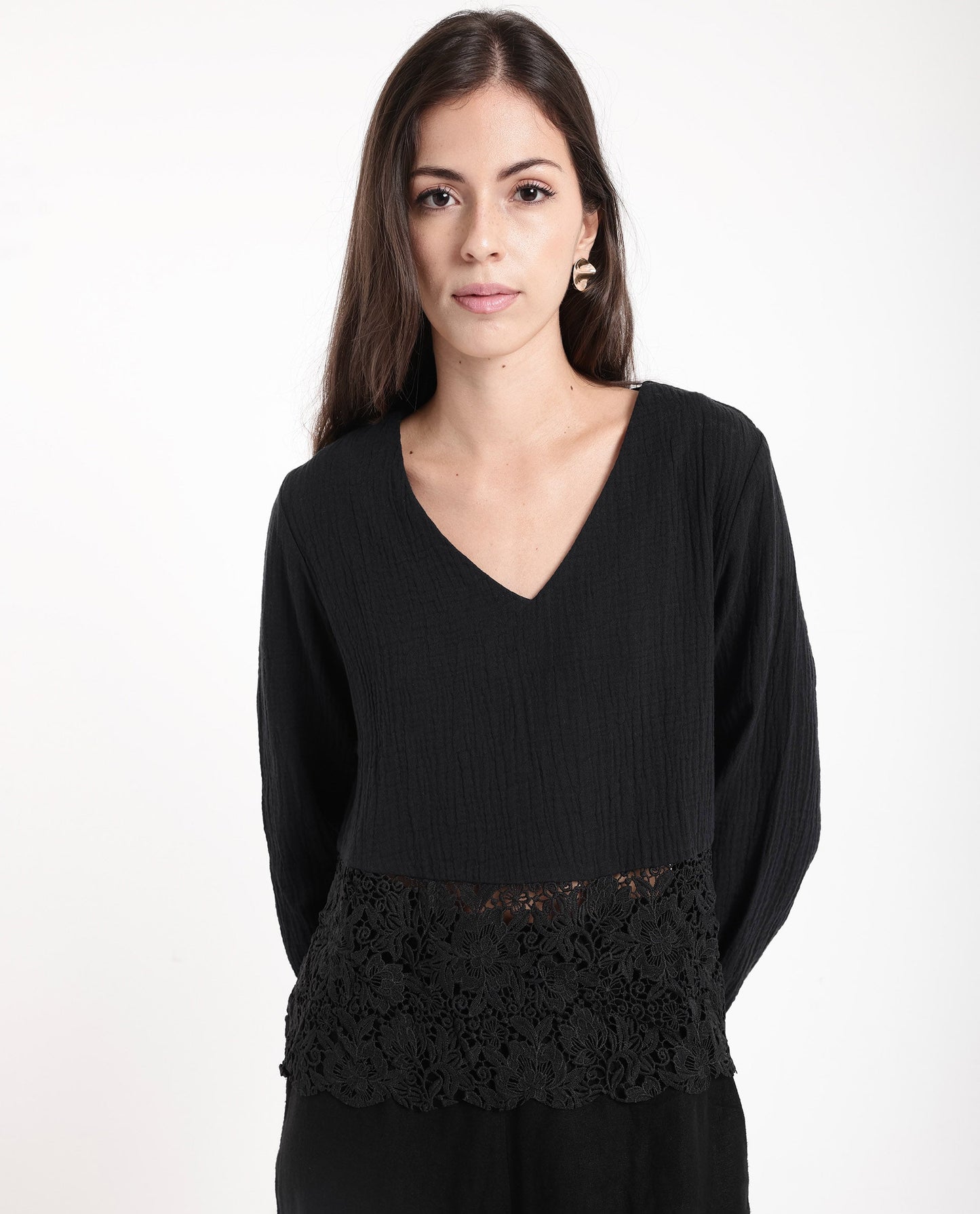 Rareism Women Sinloa Black Bishop Sleeve V-Neck Plain Top