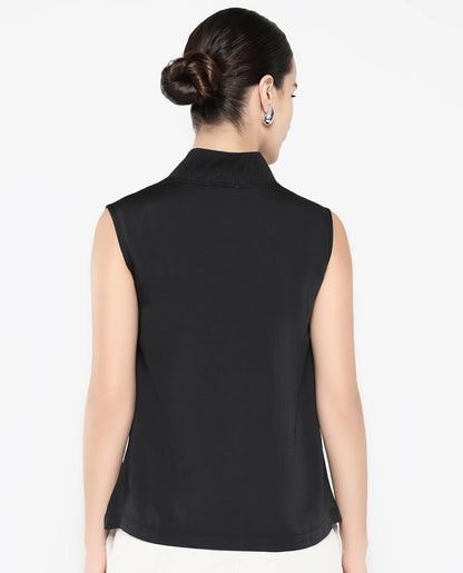 Rareism Women Siyar Black Plain Top