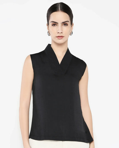 Rareism Women Siyar Black Plain Top