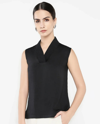 Rareism Women Siyar Black Plain Top