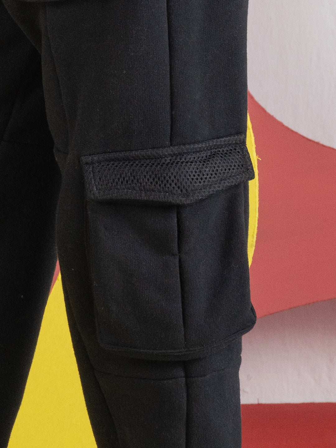 Black Multiple Pockets joggers