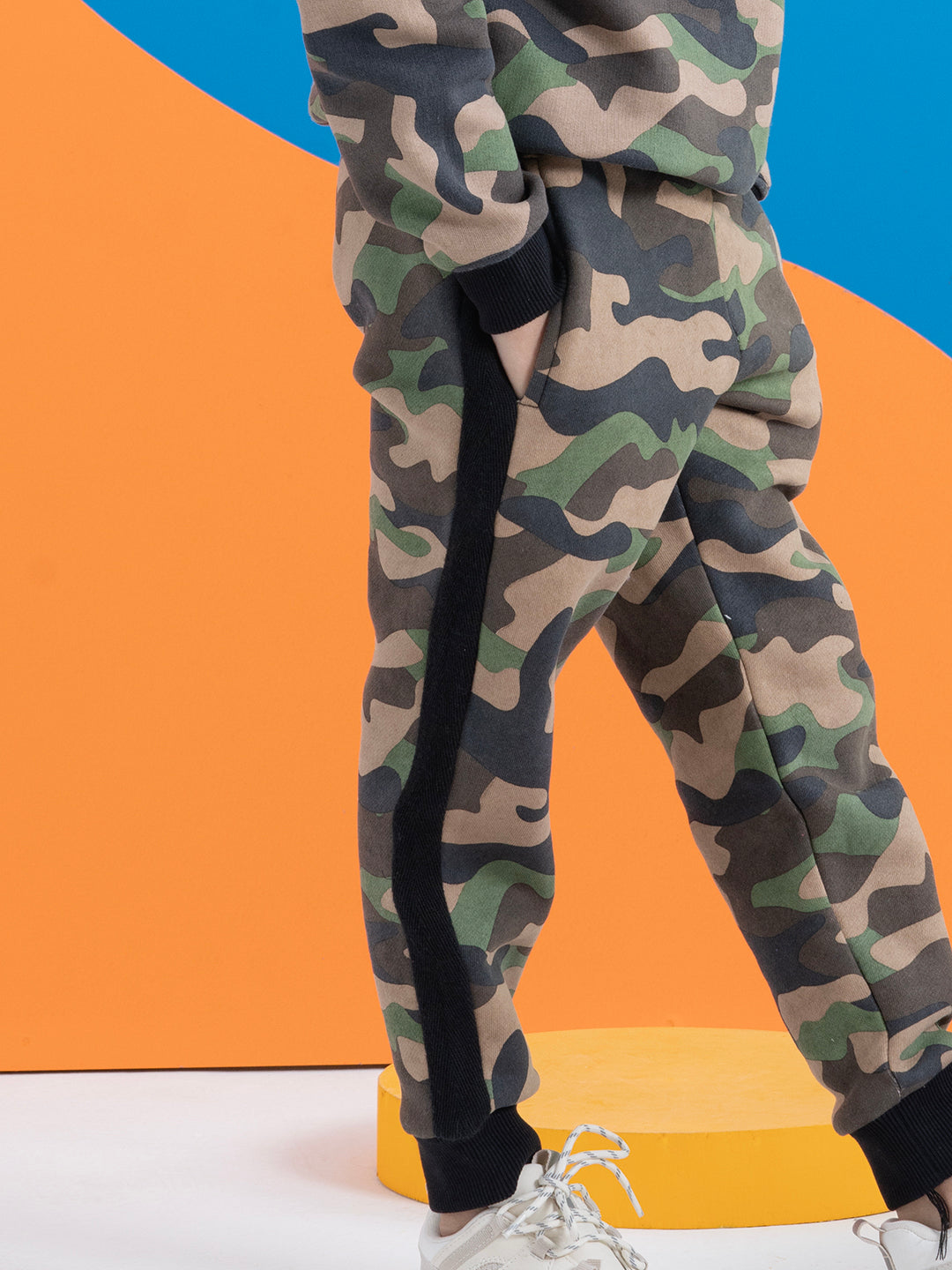 Versatile Camo Print Joggers Set